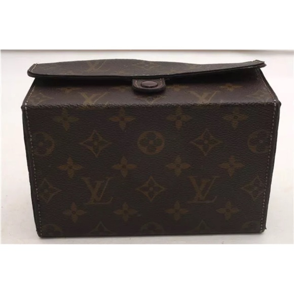 Authentic Louis Vuitton
Monogram Boite A Tout
Jewelry Case Old Model - Picture 9 of 14